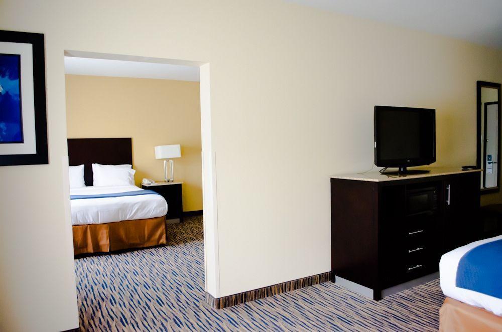 Holiday Inn Express & Suites Denver North - Thornton By Ihg Zewnętrze zdjęcie