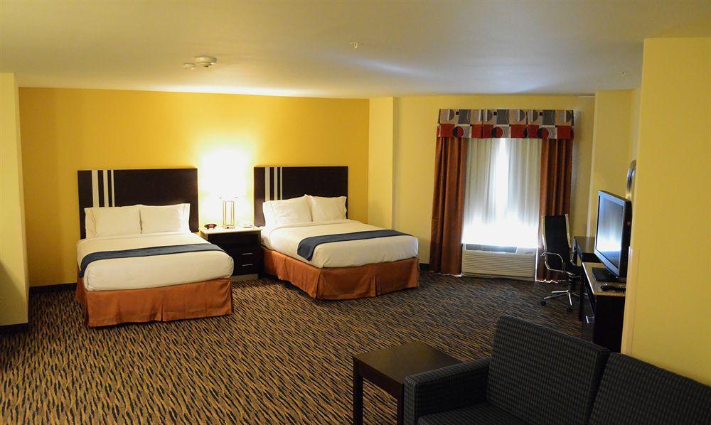 Holiday Inn Express & Suites Denver North - Thornton By Ihg Zewnętrze zdjęcie