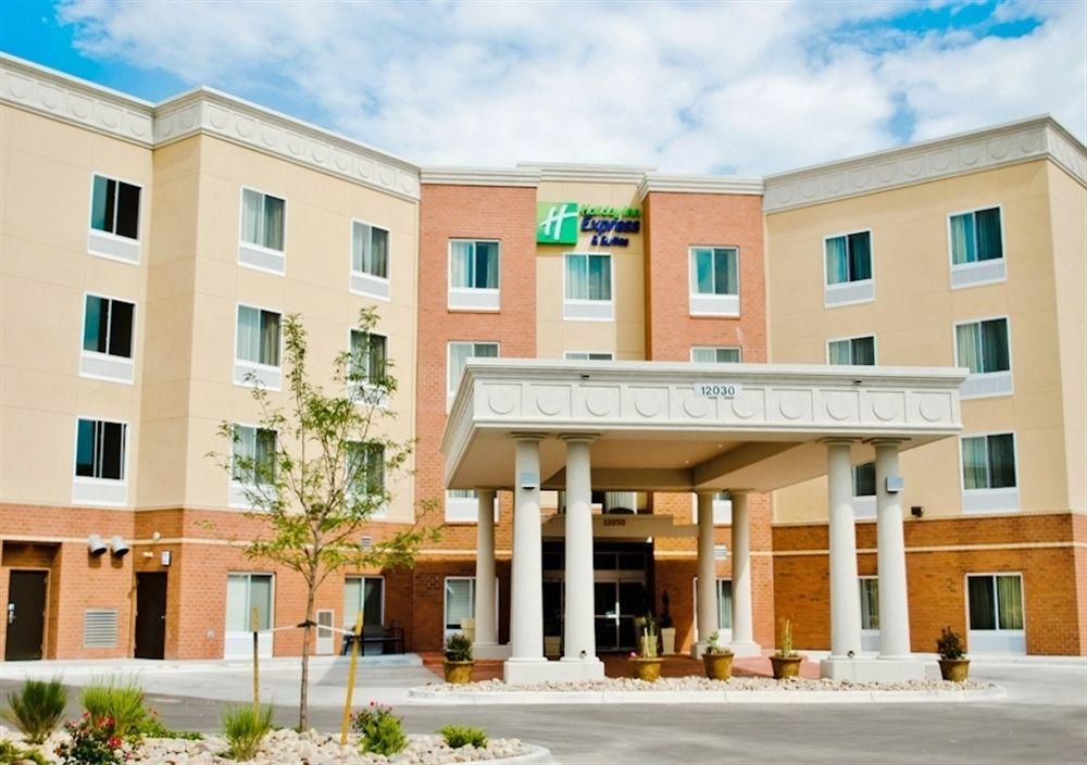 Holiday Inn Express & Suites Denver North - Thornton By Ihg Zewnętrze zdjęcie