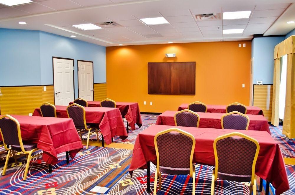 Holiday Inn Express & Suites Denver North - Thornton By Ihg Zewnętrze zdjęcie