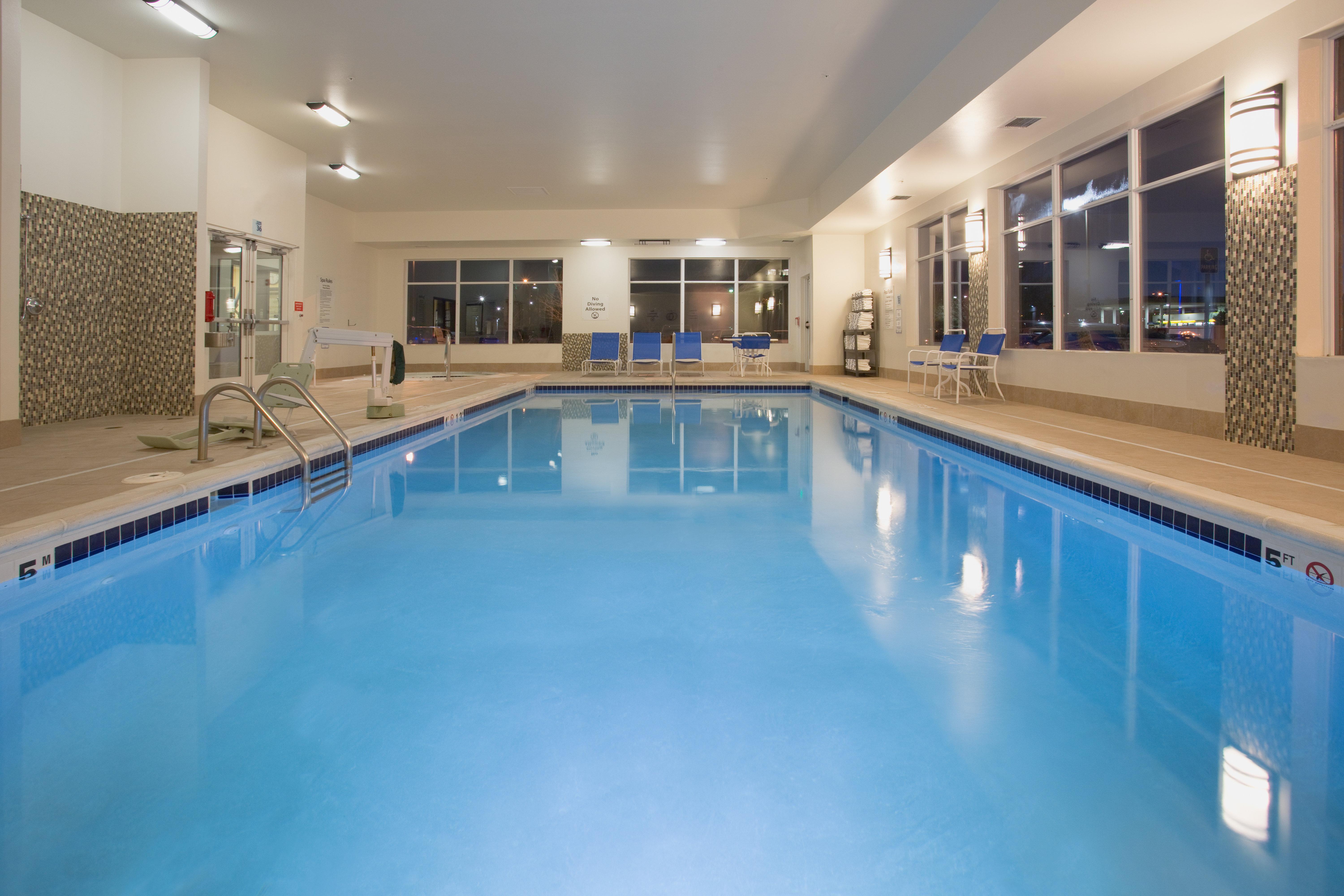 Holiday Inn Express & Suites Denver North - Thornton By Ihg Zewnętrze zdjęcie