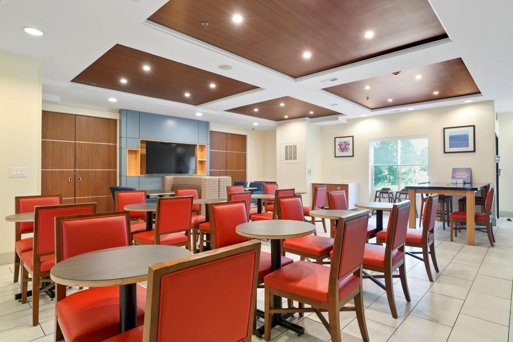 Holiday Inn Express & Suites Denver North - Thornton By Ihg Zewnętrze zdjęcie