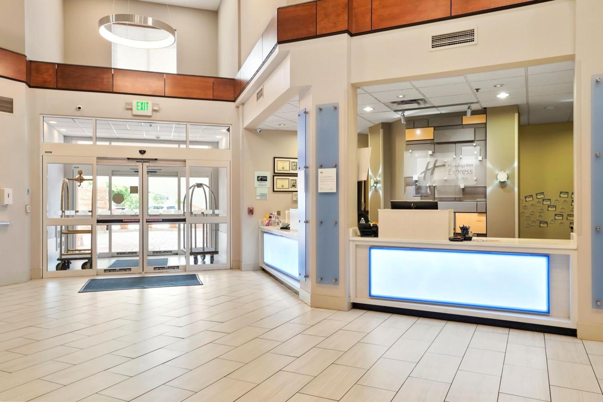 Holiday Inn Express & Suites Denver North - Thornton By Ihg Zewnętrze zdjęcie