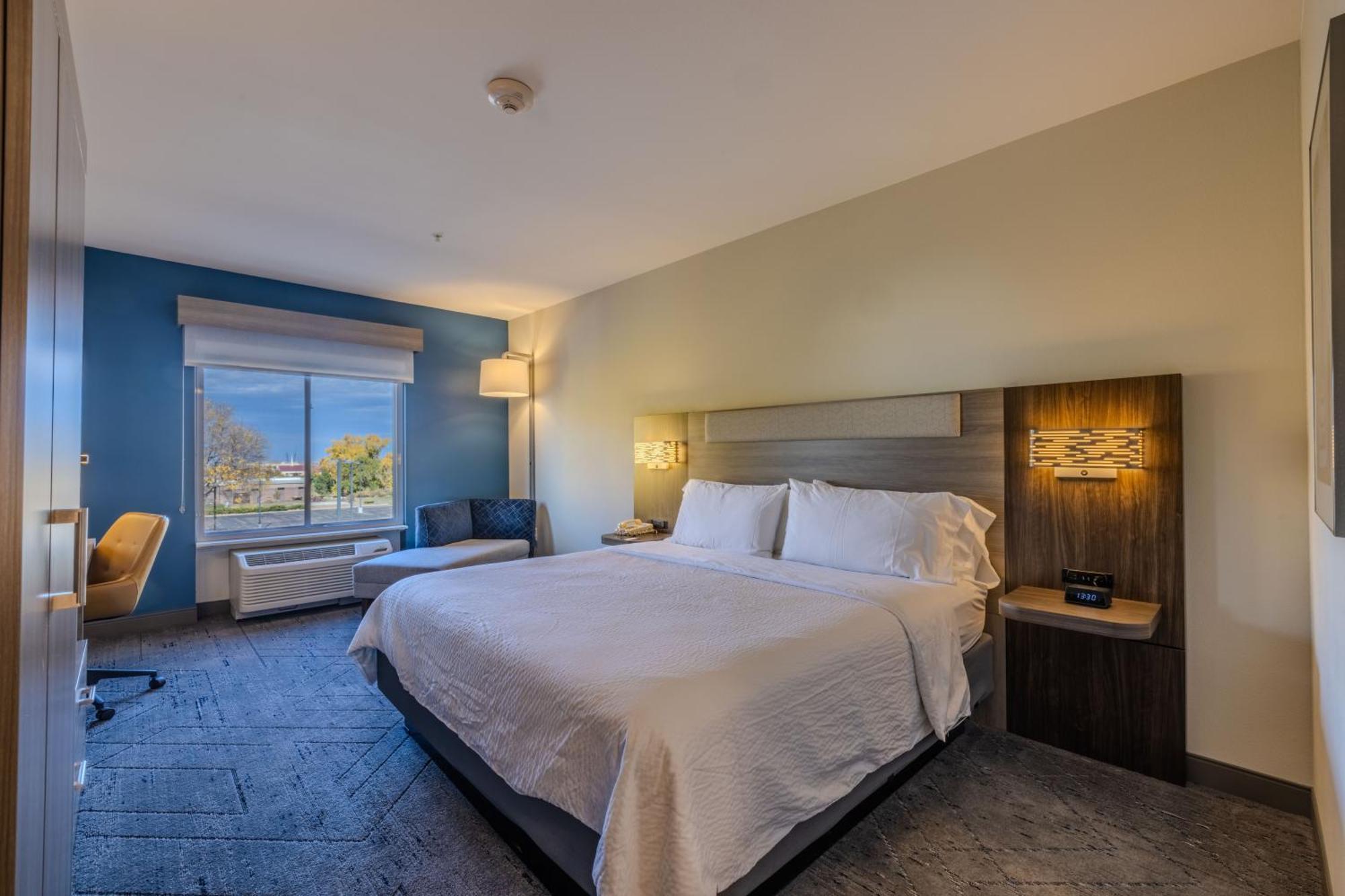 Holiday Inn Express & Suites Denver North - Thornton By Ihg Zewnętrze zdjęcie