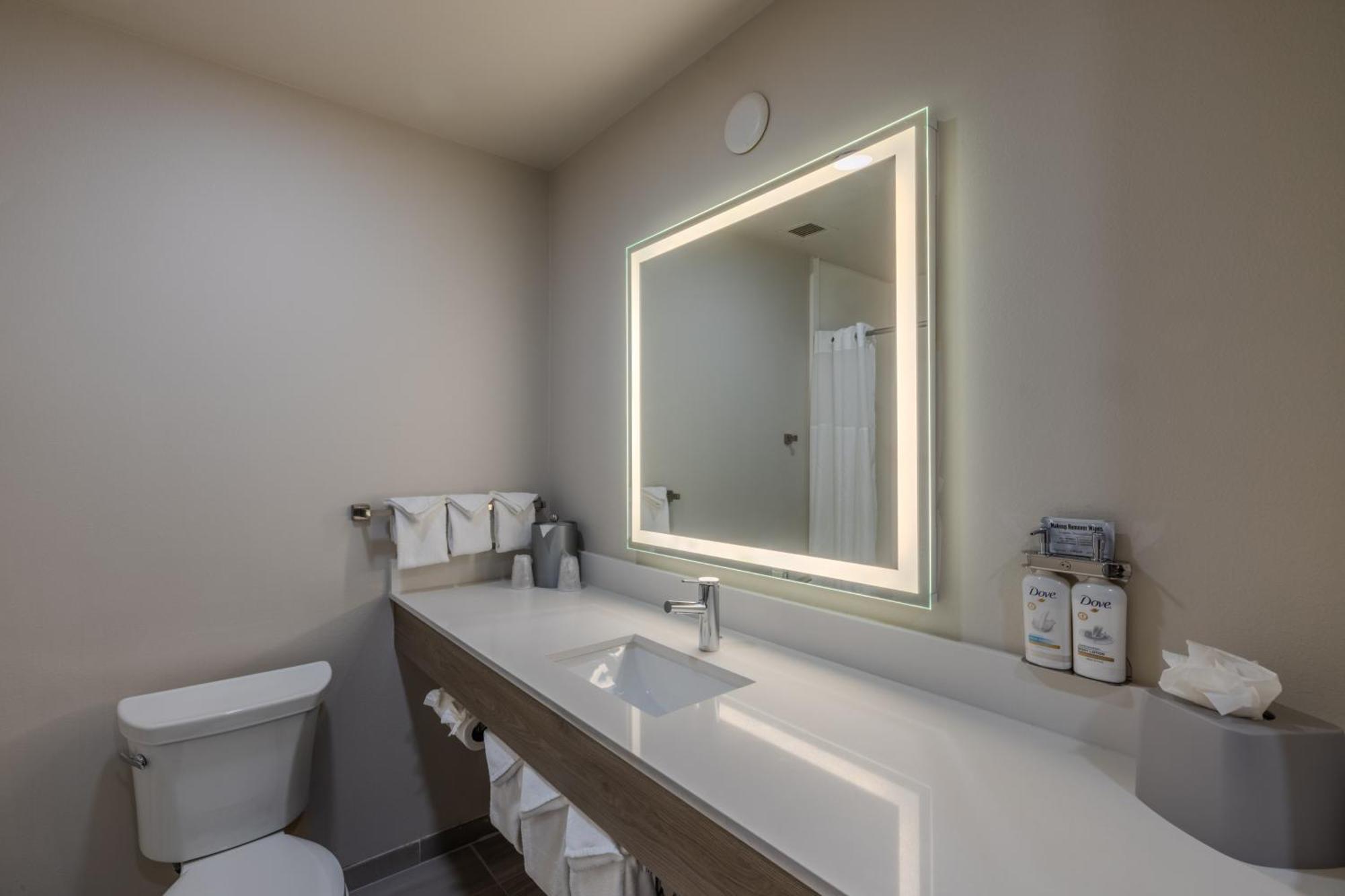 Holiday Inn Express & Suites Denver North - Thornton By Ihg Zewnętrze zdjęcie